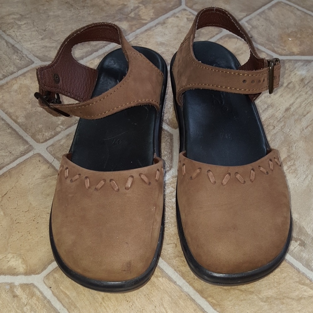 Sanita clogs